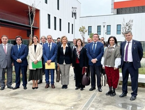 Reitora da UÉ na visita da Ministra da Coesão Territorial à Universidade de Sevilha