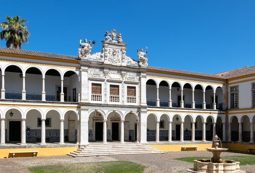 Ilustração Universidade de Évora entre as primeiras universidades europeias a subscrever o M...